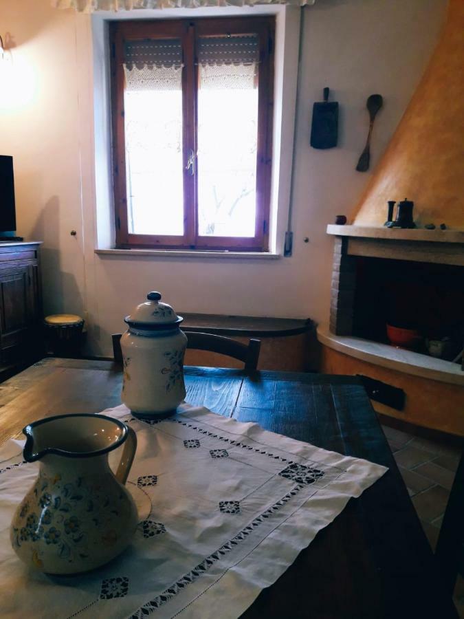 Вилла La Casa Del Susino Кастильоне-д'Орчия Экстерьер фото